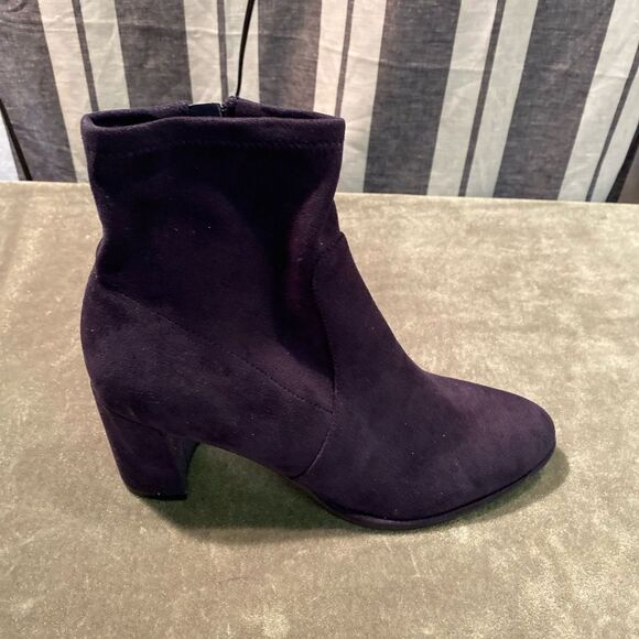 STUART WEITZMAN Suede Nay Ankle Boots - Picture 3 of 10